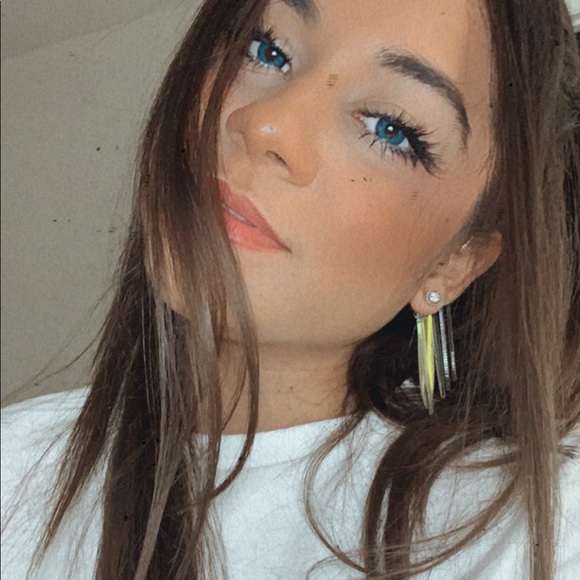 Meet your Posher, Ashley ann - Picture 1 of 1